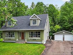 121 Cherrylawn DR Moncton, NB E1G 2L5