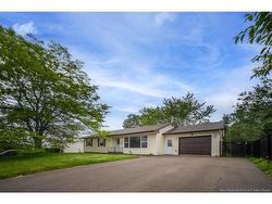 24 Bolton ST Moncton, NB E1E 4H2