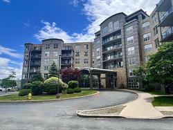 209 36 Southgate Drive  Bedford South, NS B3M 4B5