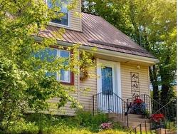 20 Blink Bonnie Terrace  Dartmouth, NS B2Y 2E1