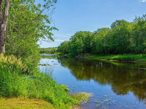 35 Riverside Lane, Enfield, NS 