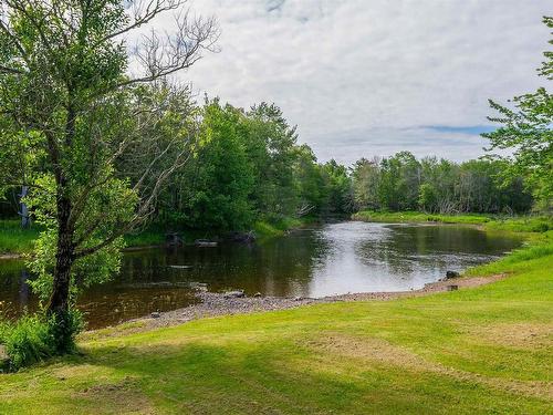 35 Riverside Lane, Enfield, NS 