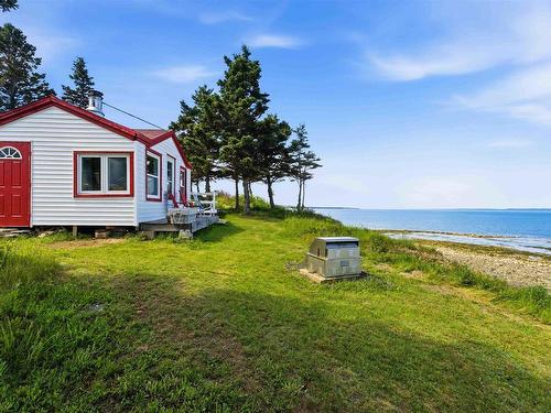 7939 Highway 101, Barton, NS 