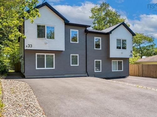 B 33 McIntosh Street  Halifax, NS B3R 1G9