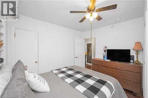 2 Cherry Avenue, Grimsby, ON 
