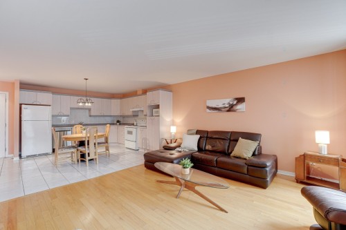 Overall view - 203-627 Rue Masson, Repentigny (Repentigny), QC - Indoor Photo Showing Living Room