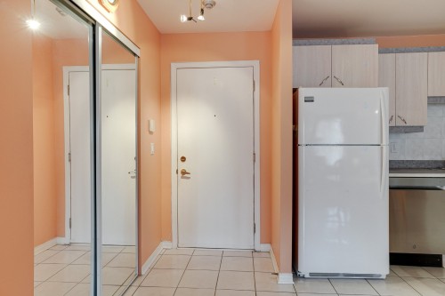 Mud Room - 203-627 Rue Masson, Repentigny (Repentigny), QC - Indoor