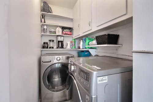 Salle de lavage - 2 Rue Des Ormes, Sainte-Thérèse, QC 