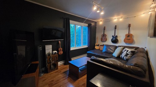 Logement - 2 Rue Des Ormes, Sainte-Thérèse, QC 
