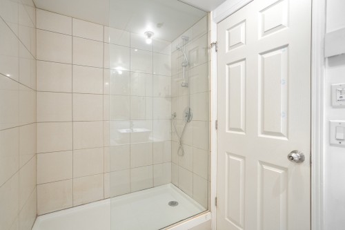 Salle de bains - 114-1205 Rue Mackay, Montréal (Ville-Marie), QC 