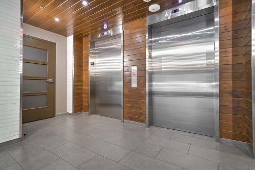 Ascenseur - 114-1205 Rue Mackay, Montréal (Ville-Marie), QC 