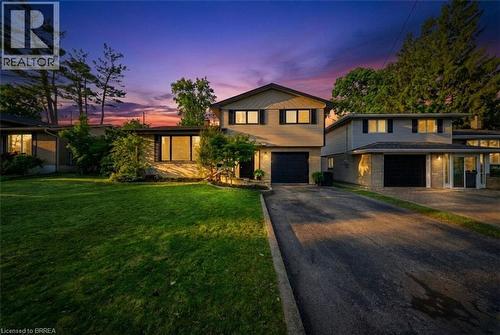 29 ALLWOOD Street  Brantford, ON N3R 2V2