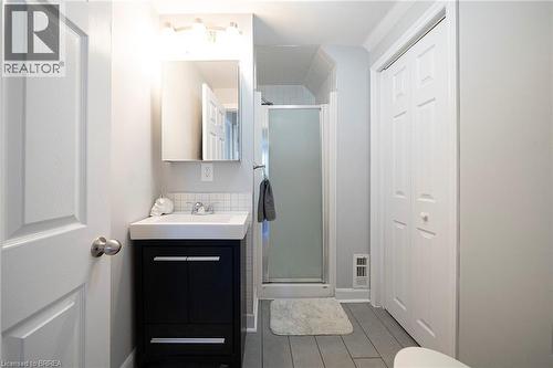 32 Elmwood Avenue, Brantford, ON 