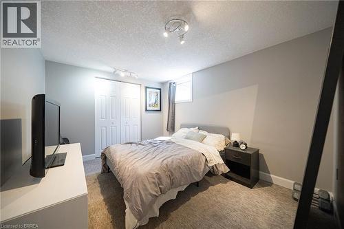 32 Elmwood Avenue, Brantford, ON 
