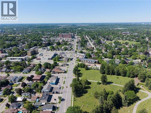 32 Elmwood Avenue, Brantford, ON 