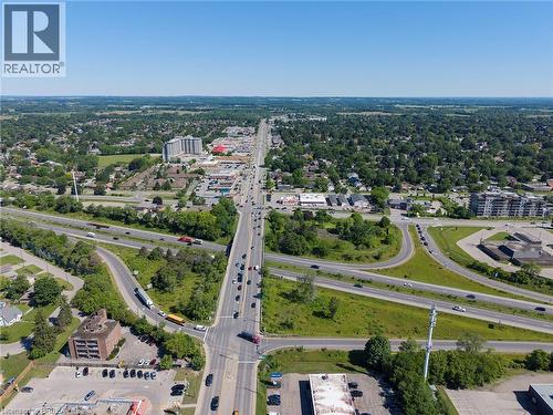 32 Elmwood Avenue, Brantford, ON 