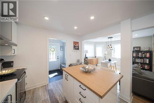 32 Elmwood Avenue, Brantford, ON 
