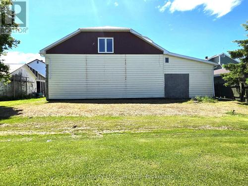 60 Tenth Street E, Armstrong (Earlton), ON 