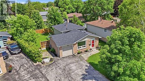 32 COURTICE CRESCENT  Collingwood, ON L9Y 4G1