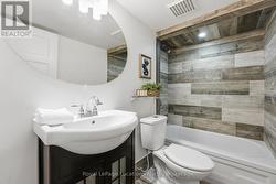 Lowerl level 4pc bath - 