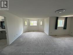 Primary Bedroom Sitting Area - 