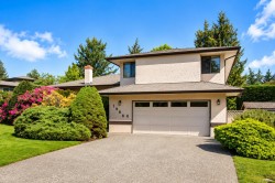 1986 Wenman Dr Saanich, BC V8N 2P8