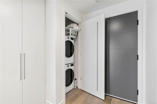 #1006-2000 Hannington Rd, Langford, BC - Indoor Photo Showing Laundry Room