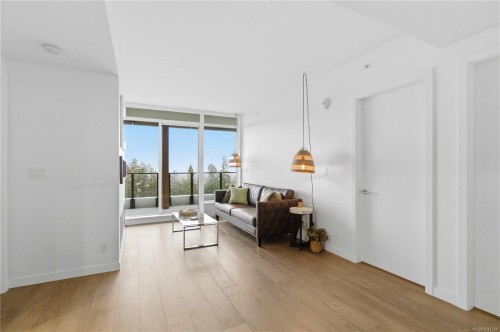 #1006-2000 Hannington Rd, Langford, BC - Indoor