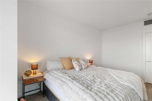 #1006-2000 Hannington Rd, Langford, BC - Indoor Photo Showing Bedroom