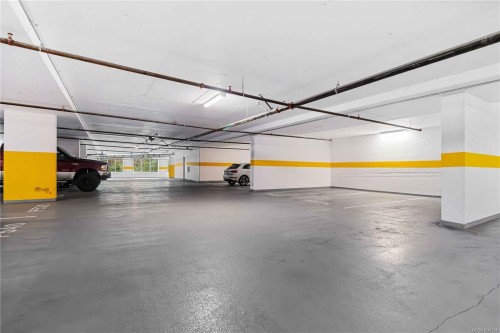 #1006-2000 Hannington Rd, Langford, BC - Indoor Photo Showing Garage