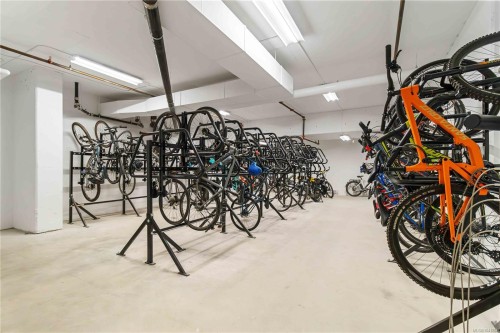#1006-2000 Hannington Rd, Langford, BC - Indoor