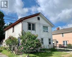 47 HODGKINS AVENUE Thorold, ON L2V 1M2