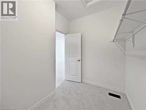 PRIMARY WALK-IN CLOSET - 82 Gledhill Crescent, Cambridge, ON - Indoor