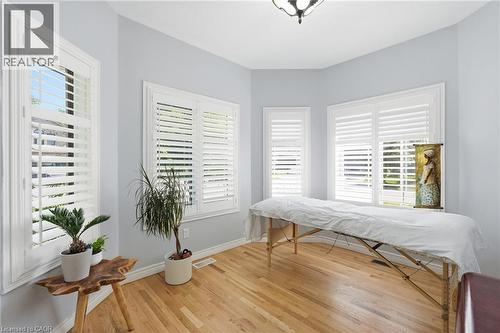 31 Commando Court, Waterdown, ON 