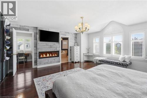 31 Commando Court, Waterdown, ON 