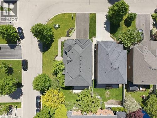 31 Commando Court, Waterdown, ON 