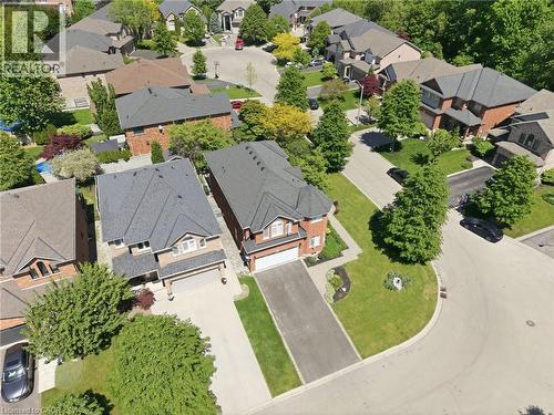 31 Commando Court, Waterdown, ON 