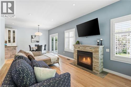 31 Commando Court, Waterdown, ON 