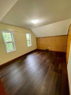Upstairs bedroom - 