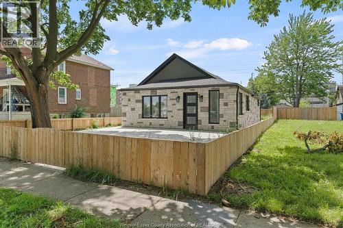 229 Aylmer, Windsor, ON 