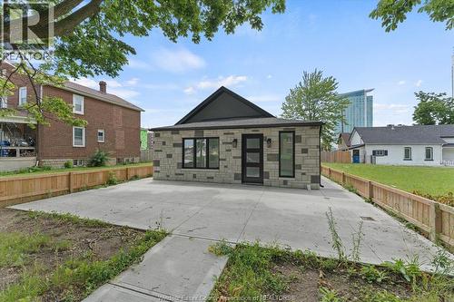 229 Aylmer, Windsor, ON 