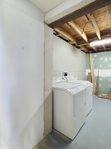Laundry - 4305 Av. Lefebvre, Bécancour, QC 