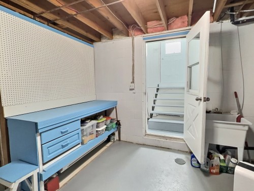 Mud Room - 896 13E-Et-14E Rang, Laverlochère-Angliers, QC - Indoor Photo Showing Basement