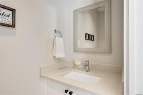 #3-10480 Resthaven Dr, Sidney, BC 