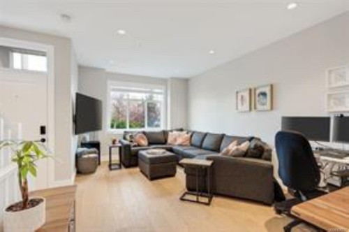#3-10480 Resthaven Dr, Sidney, BC 