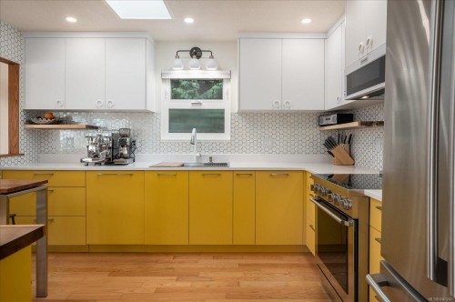 11041 Chemainus Rd, Ladysmith, BC 