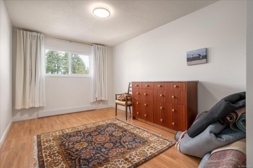 11041 Chemainus Rd, Ladysmith, BC 