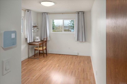 11041 Chemainus Rd, Ladysmith, BC 