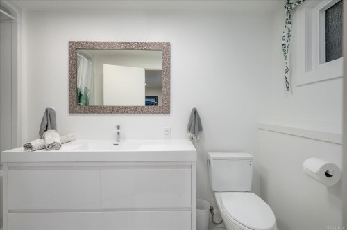 11041 Chemainus Rd, Ladysmith, BC 