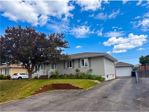 1130 Rockland Dr, Bathurst, NB 